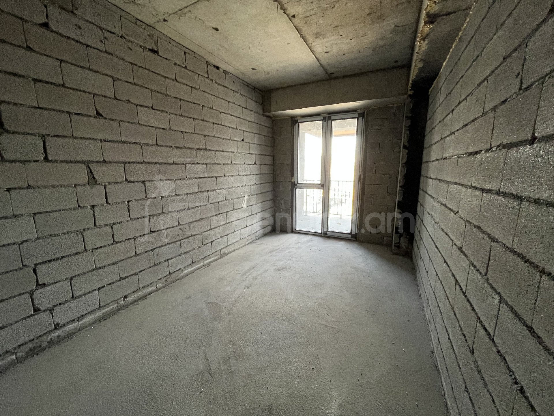 4 Սենյականոց Բնակարան Նորակառույցում, 127քմ, 16/18 հարկ, Զրոյական Վիճակում