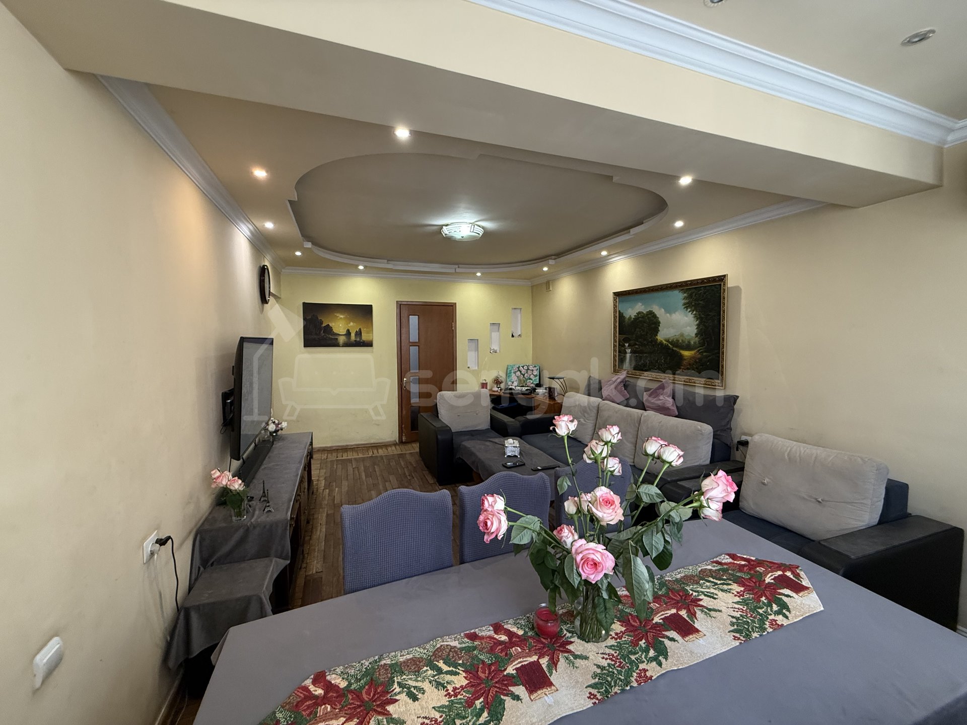 2 Սենյականոց Բնակարան Քարե Շենքում, 45քմ, 1/5 հարկ, Նորմալ Վիճակում