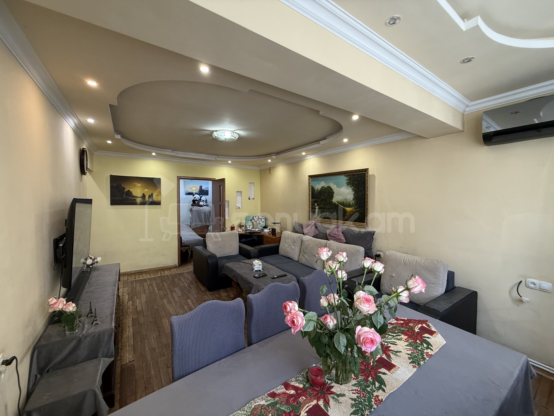 2 Սենյականոց Բնակարան Քարե Շենքում, 45քմ, 1/5 հարկ, Նորմալ Վիճակում