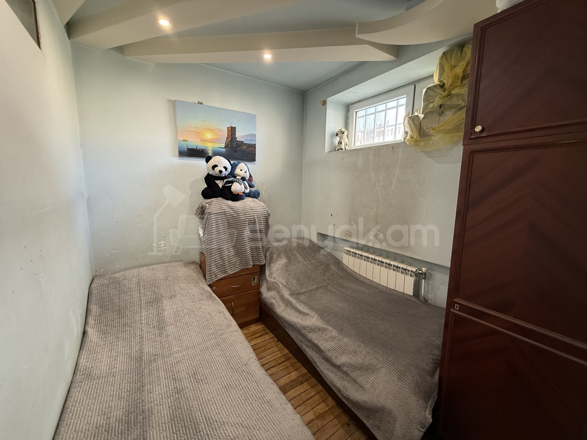 2 Սենյականոց Բնակարան Քարե Շենքում, 45քմ, 1/5 հարկ, Նորմալ Վիճակում