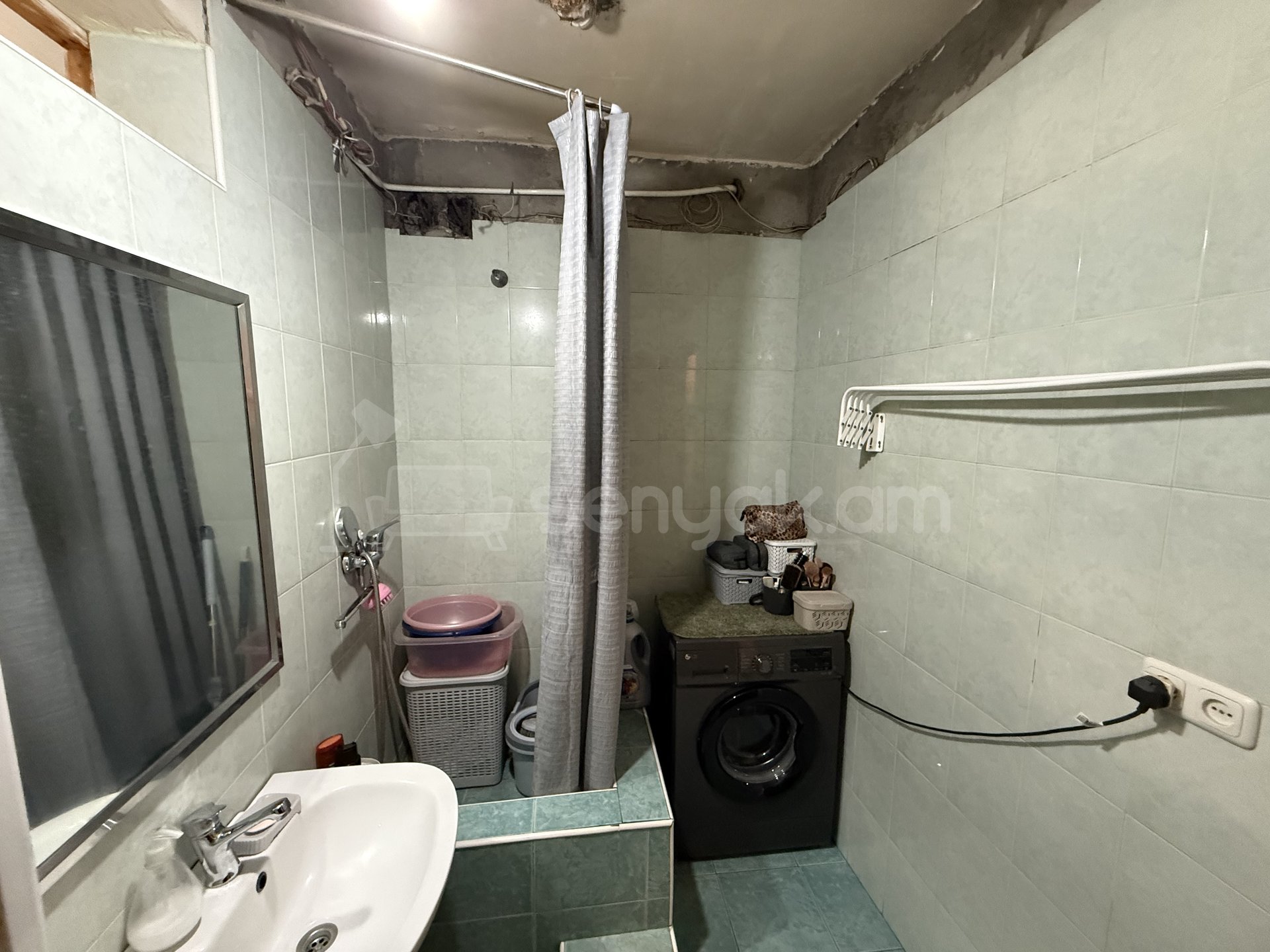 2 Սենյականոց Բնակարան Քարե Շենքում, 45քմ, 1/5 հարկ, Նորմալ Վիճակում