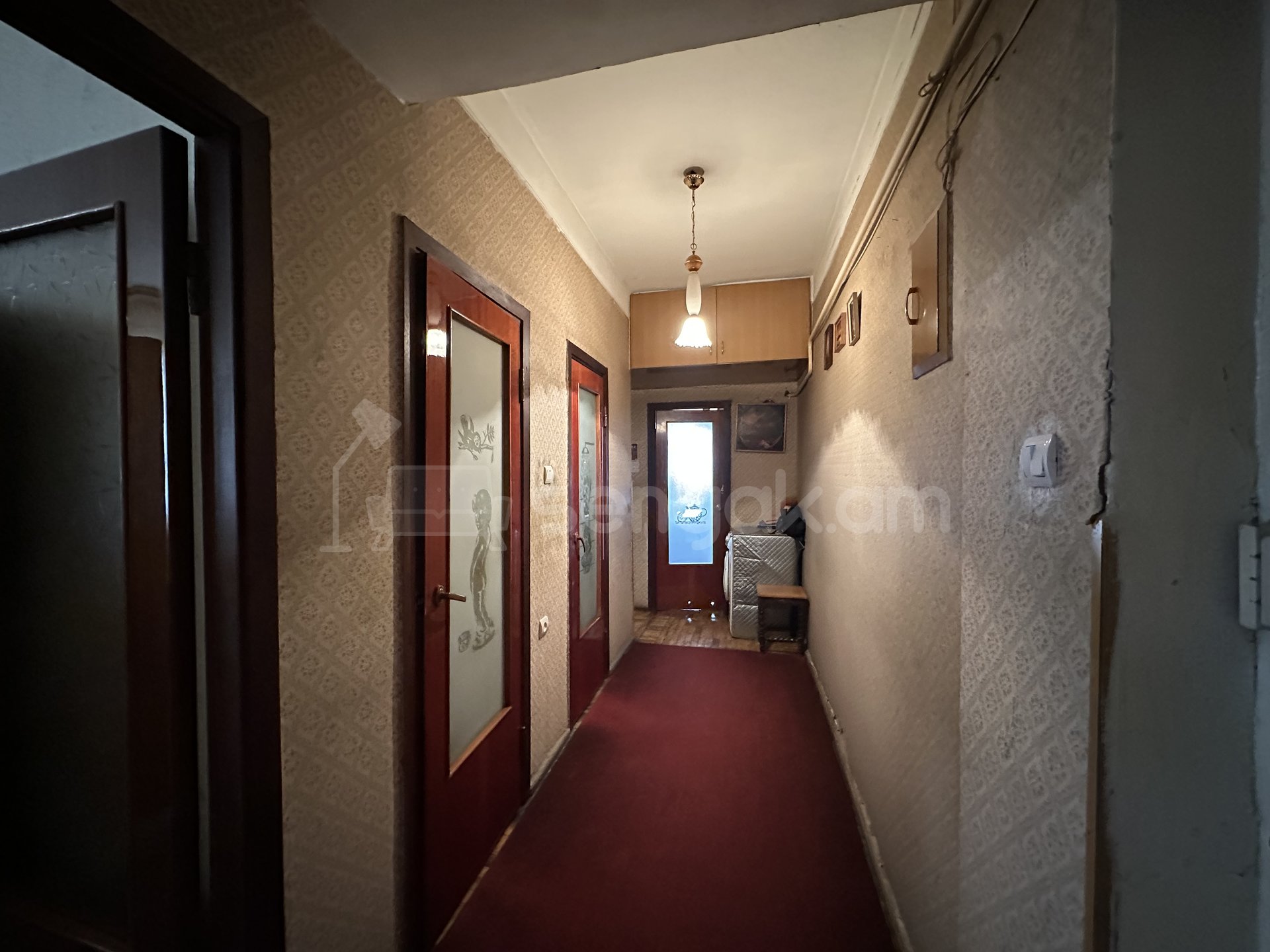 3 Սենյականոց Բնակարան Քարե Շենքում, 64քմ, 5/5 հարկ, Պետական Վիճակում