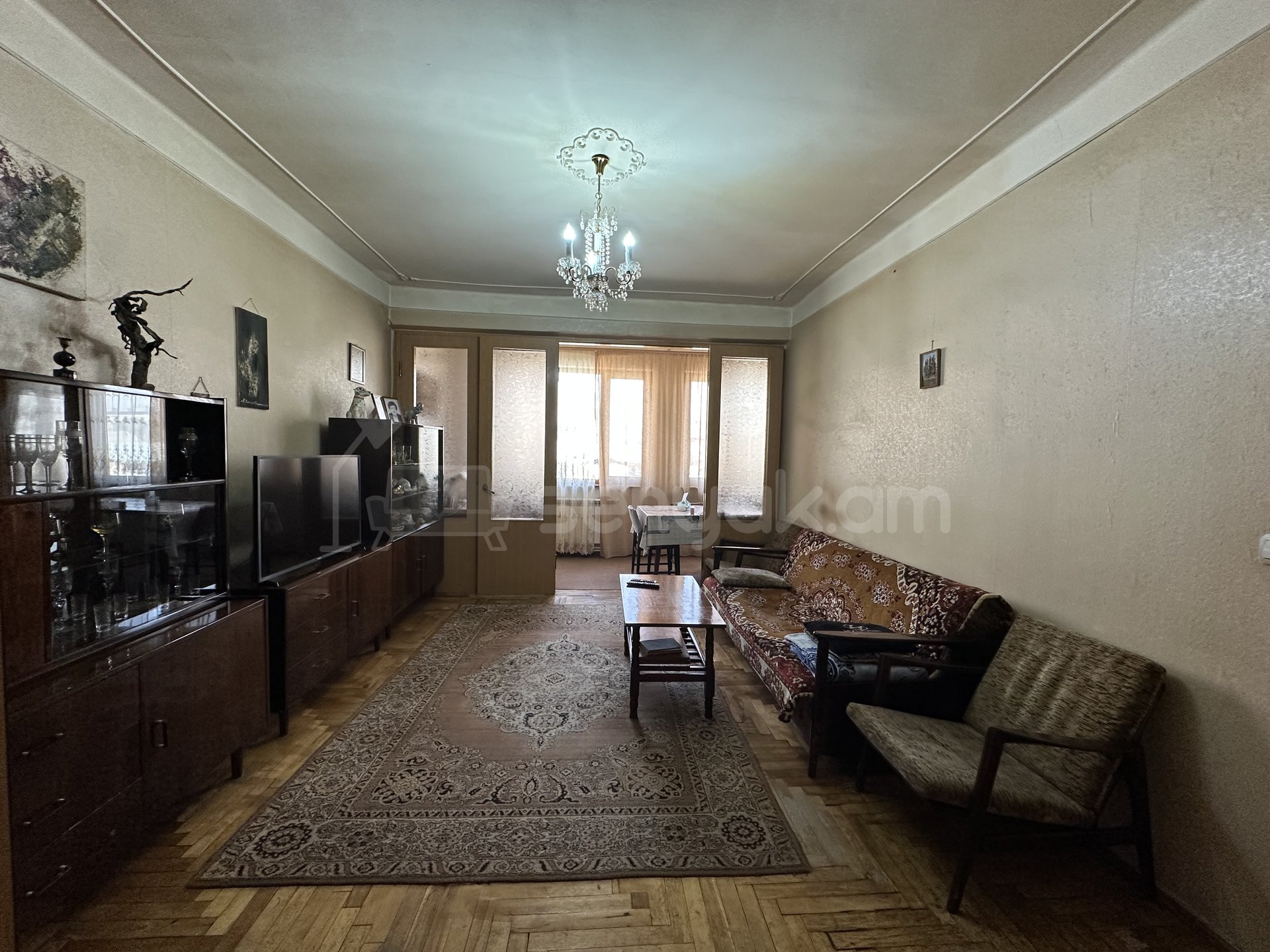 3 Սենյականոց Բնակարան Քարե Շենքում, 64քմ, 5/5 հարկ, Պետական Վիճակում