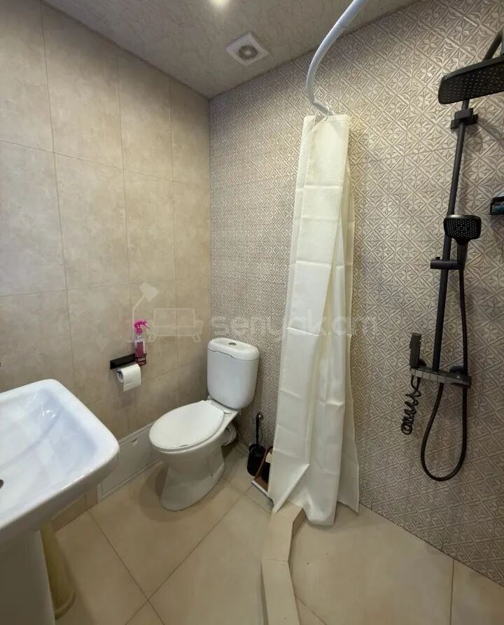 2 Սենյականոց Բնակարան Քարե Շենքում, 48քմ, 5/5 հարկ, Կապիտալ Վերանորոգված