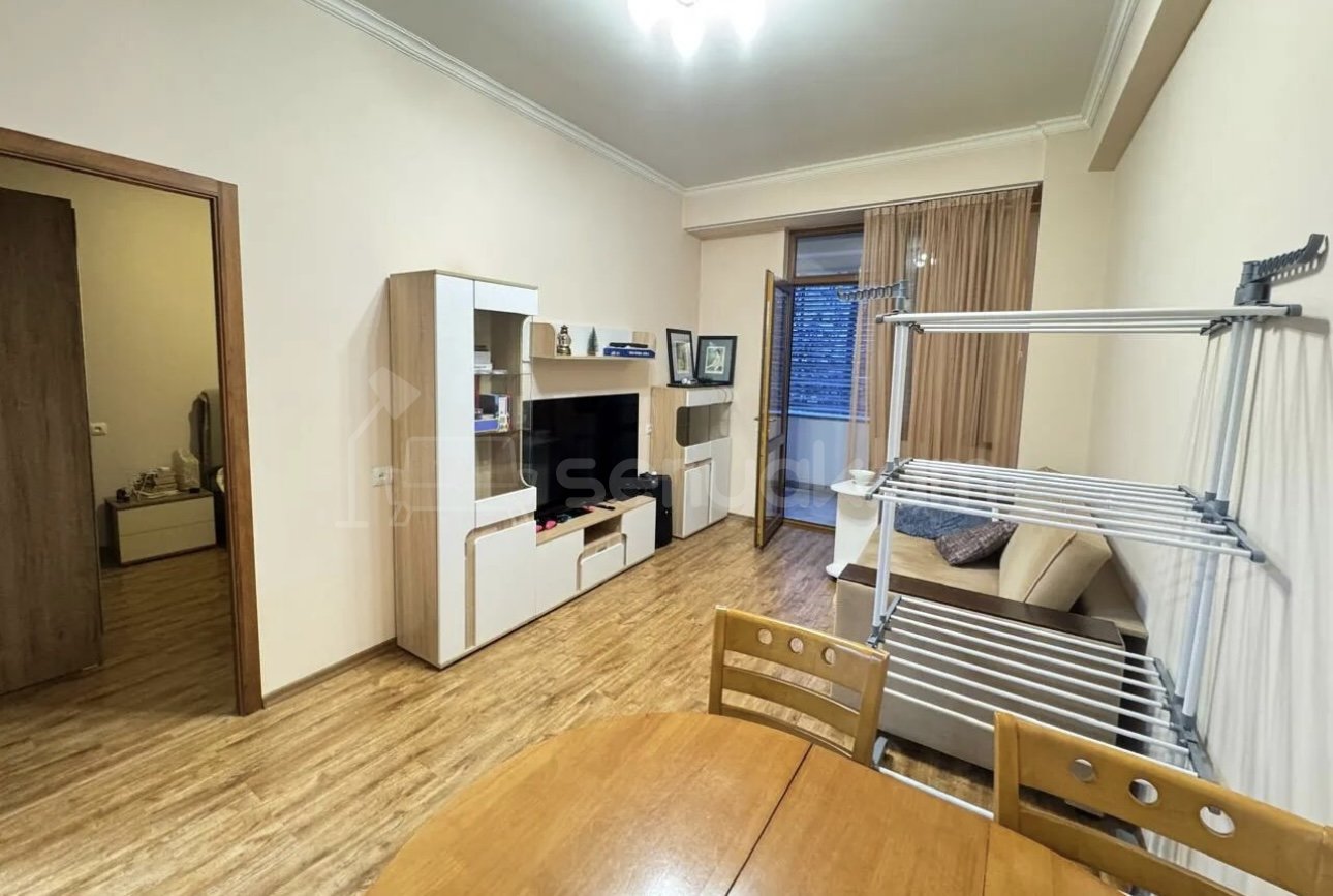 2 Սենյականոց Բնակարան, 48քմ, 2/10 հարկ, Կապիտալ Վերանորոգված, Կահավորված