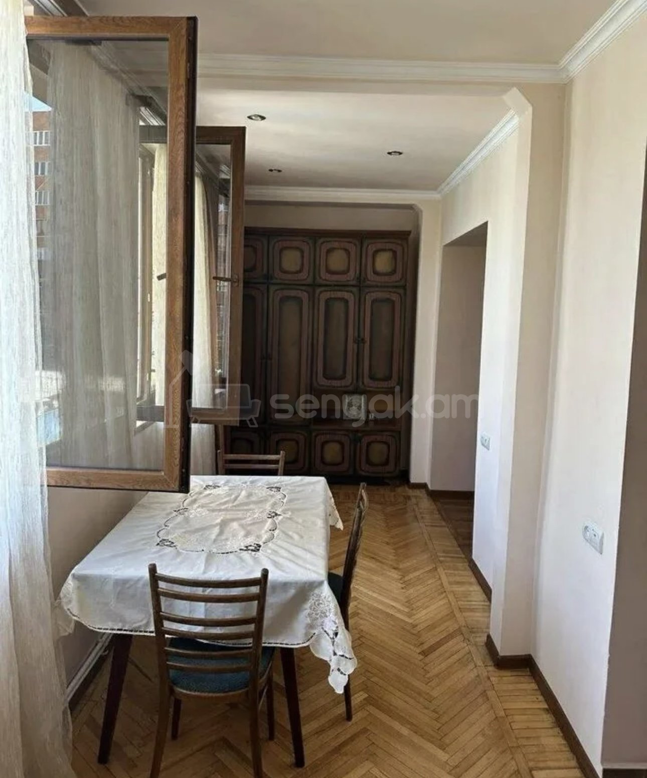 1 Սենյականոց Բնակարան Քարե Շենքում, 55քմ, 2/5 հարկ, Դիզայներական Վերանորոգված, Կահավորված