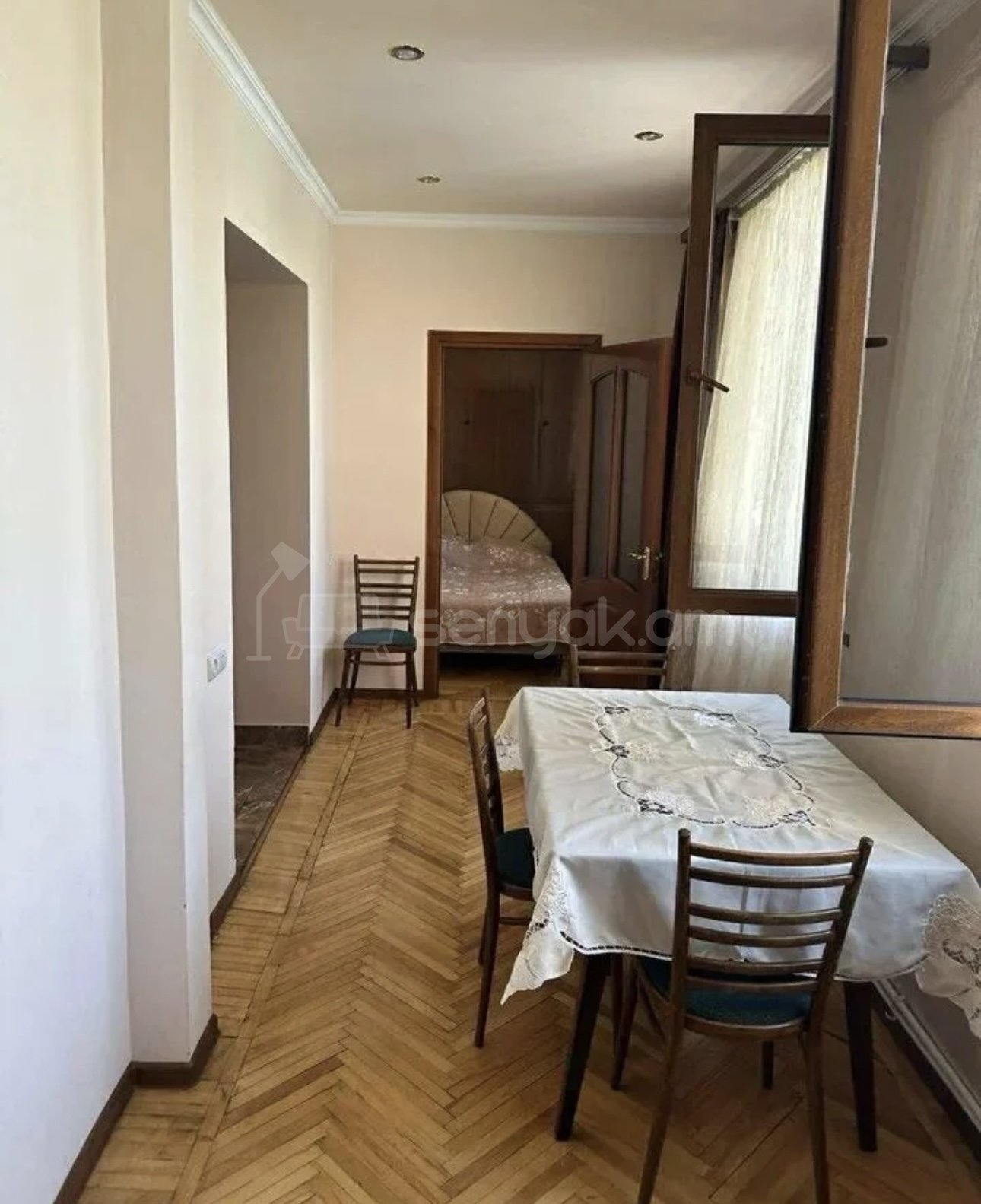 1 Սենյականոց Բնակարան Քարե Շենքում, 55քմ, 2/5 հարկ, Դիզայներական Վերանորոգված, Կահավորված