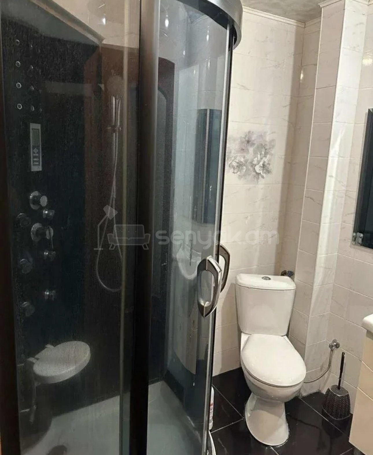 1 Սենյականոց Բնակարան Քարե Շենքում, 55քմ, 2/5 հարկ, Դիզայներական Վերանորոգված, Կահավորված