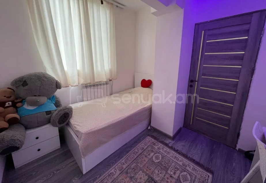 3 Սենյականոց Բնակարան, 80քմ, 2/13 հարկ, Կապիտալ Վերանորոգված