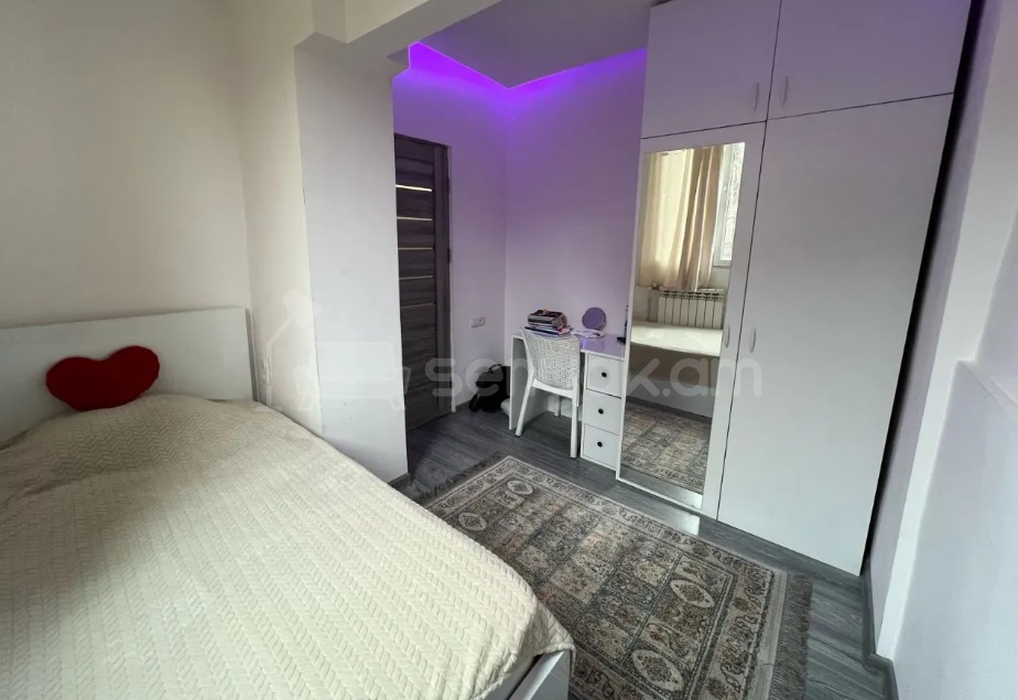 3 Սենյականոց Բնակարան, 80քմ, 2/13 հարկ, Կապիտալ Վերանորոգված