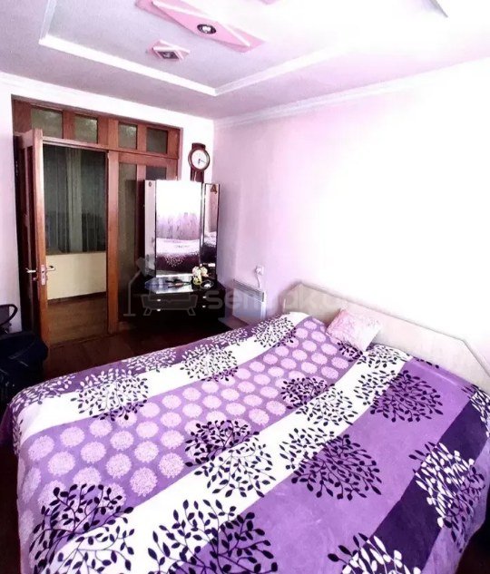 5 Սենյականոց Բնակարան Քարե Շենքում, 125քմ, 4/5 հարկ, Կապիտալ Վերանորոգված