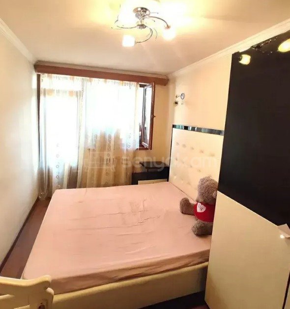 5 Սենյականոց Բնակարան Քարե Շենքում, 125քմ, 4/5 հարկ, Կապիտալ Վերանորոգված