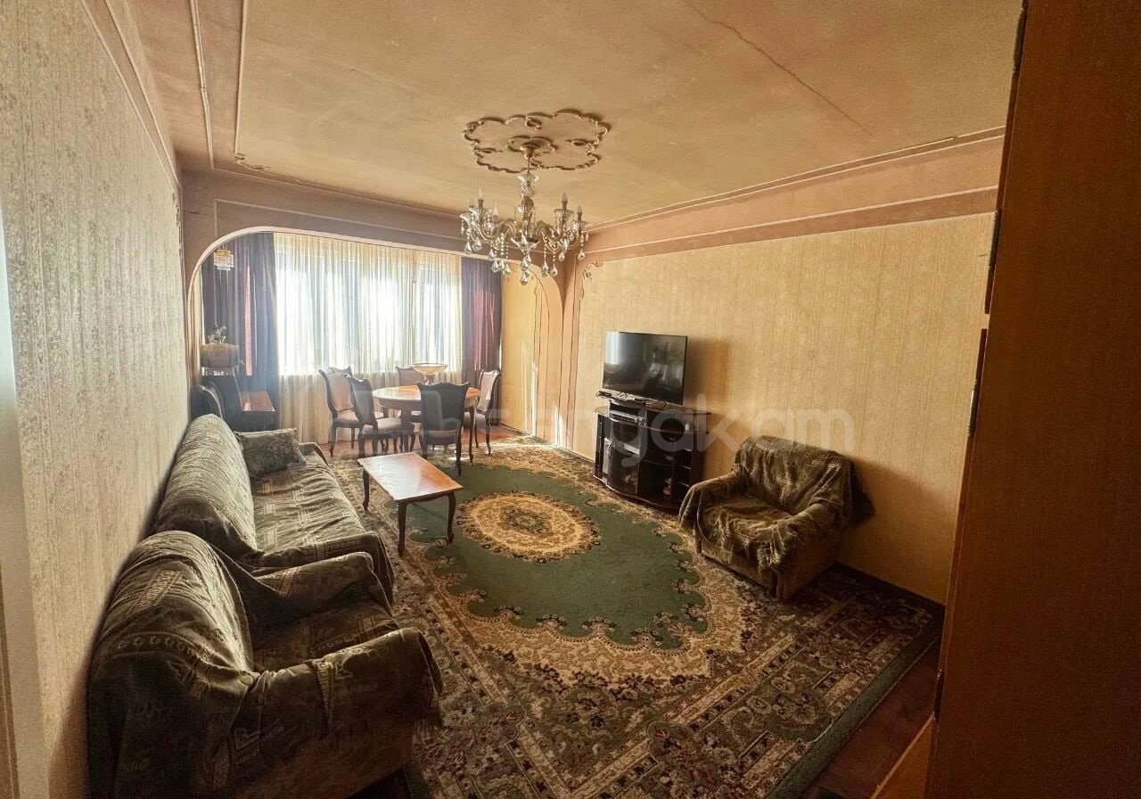 4 Սենյականոց Բնակարան Քարե Շենքում, 100քմ, 3/5 հարկ, Կապիտալ Վերանորոգված