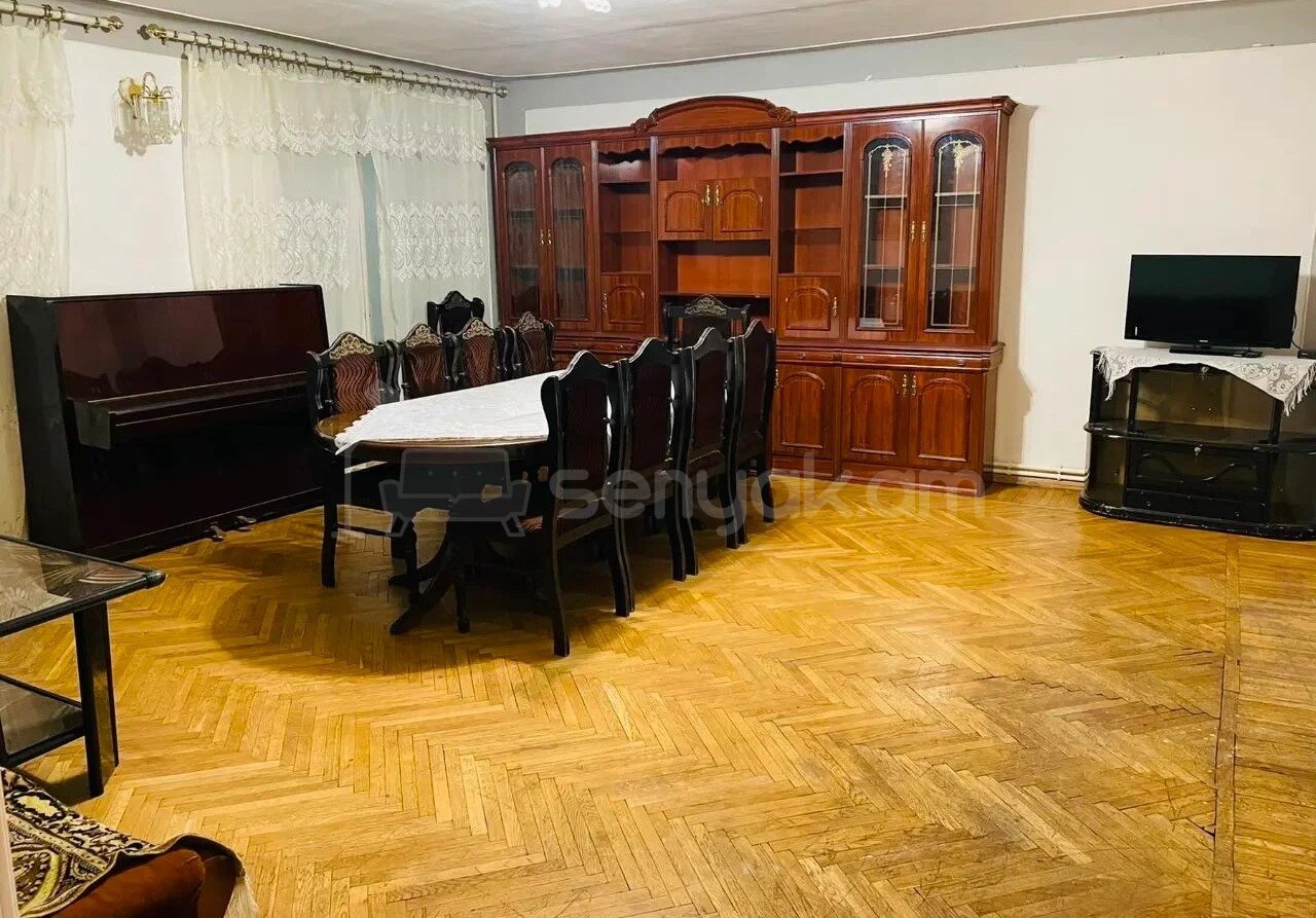 4 Սենյականոց Բնակարան Քարե Շենքում, 101քմ, 4/5 հարկ, Նորմալ Վիճակում