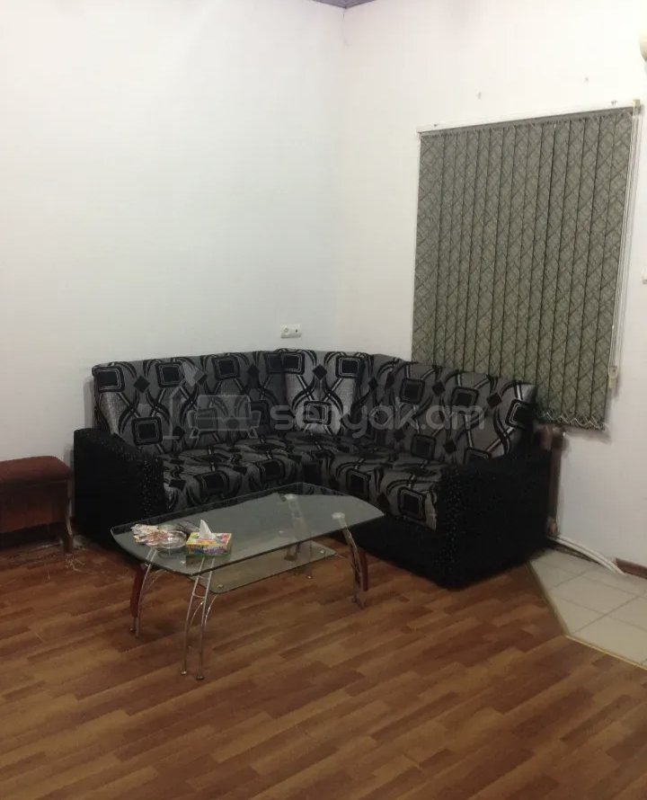 1 Սենյականոց Բնակարան Քարե Շենքում, 42քմ, 1/1 հարկ, Նորմալ Վիճակում, Կահավորված