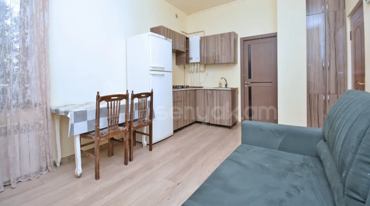 2 Սենյականոց Բնակարան Քարե Շենքում, 45քմ, 2/2 հարկ, Կապիտալ Վերանորոգված, Կահավորված