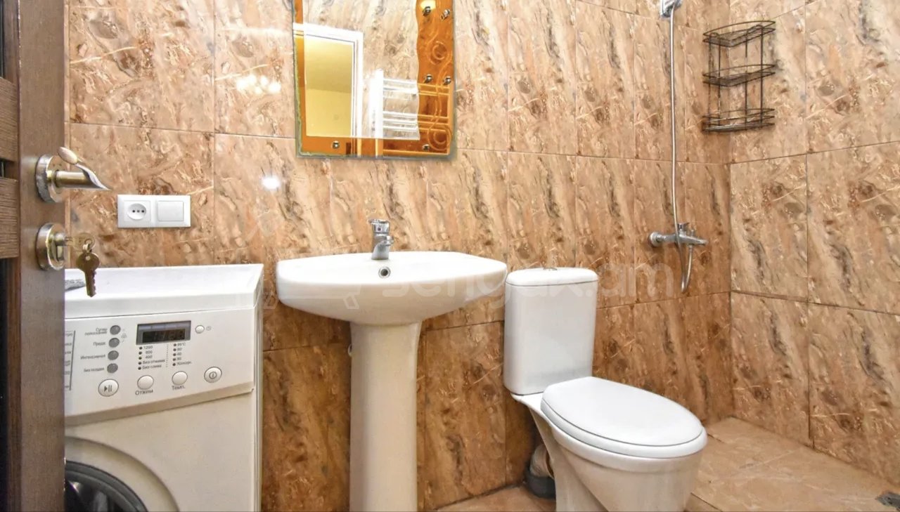 2 Սենյականոց Բնակարան Քարե Շենքում, 54քմ, 2/2 հարկ, Կապիտալ Վերանորոգված, Կահավորված