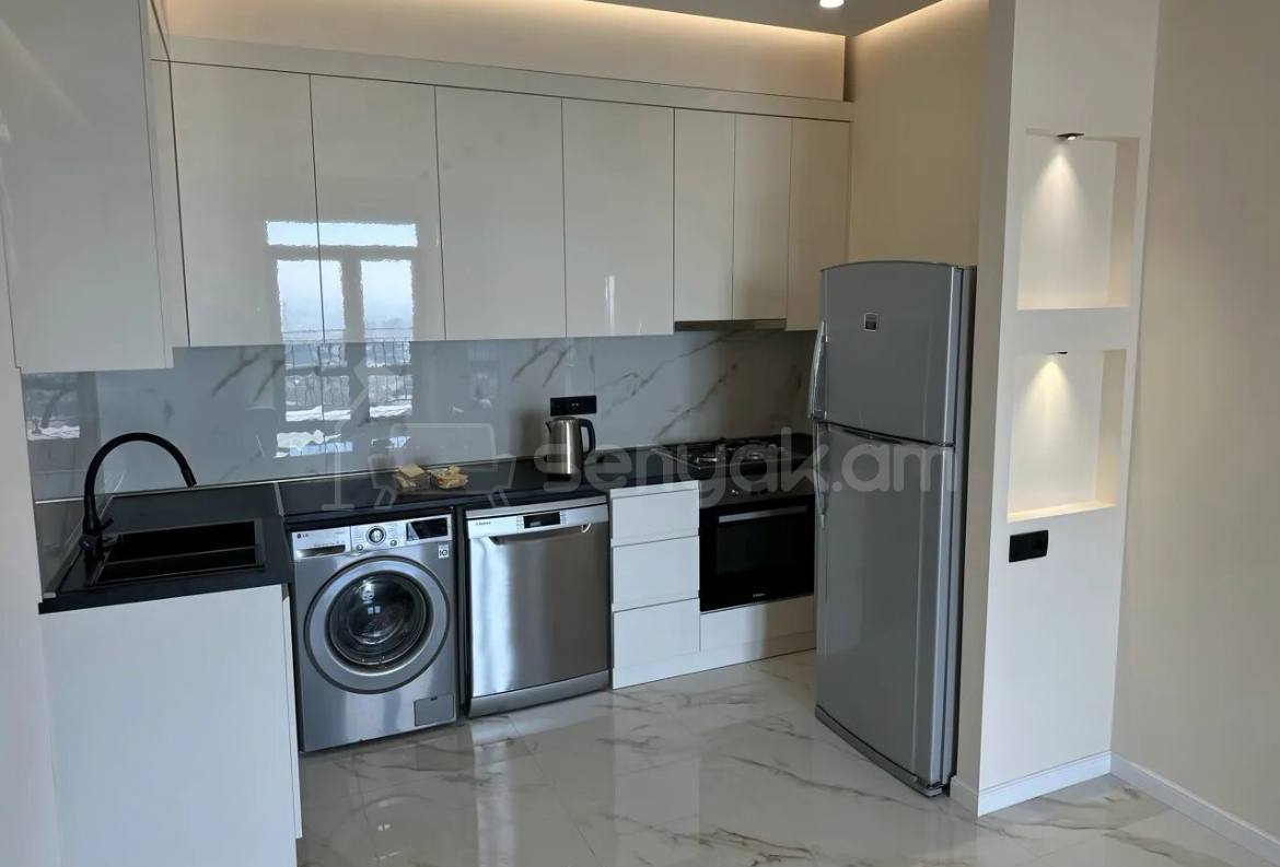 2 Սենյականոց Բնակարան, 60քմ, 11/14 հարկ, Կապիտալ Վերանորոգված, Կահավորված