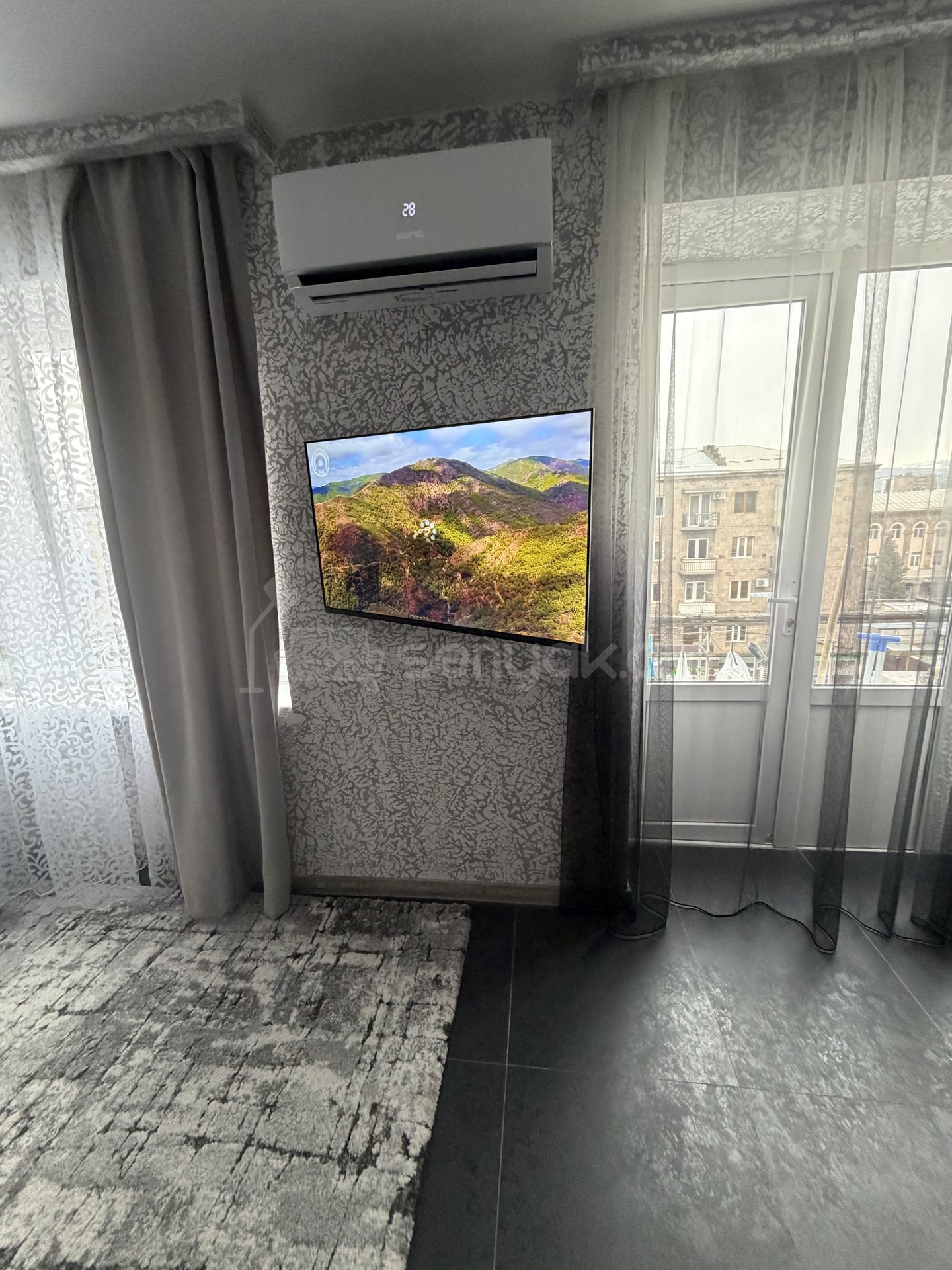 2 Սենյականոց Բնակարան, 36քմ, 5/5 հարկ, Դիզայներական Վերանորոգված