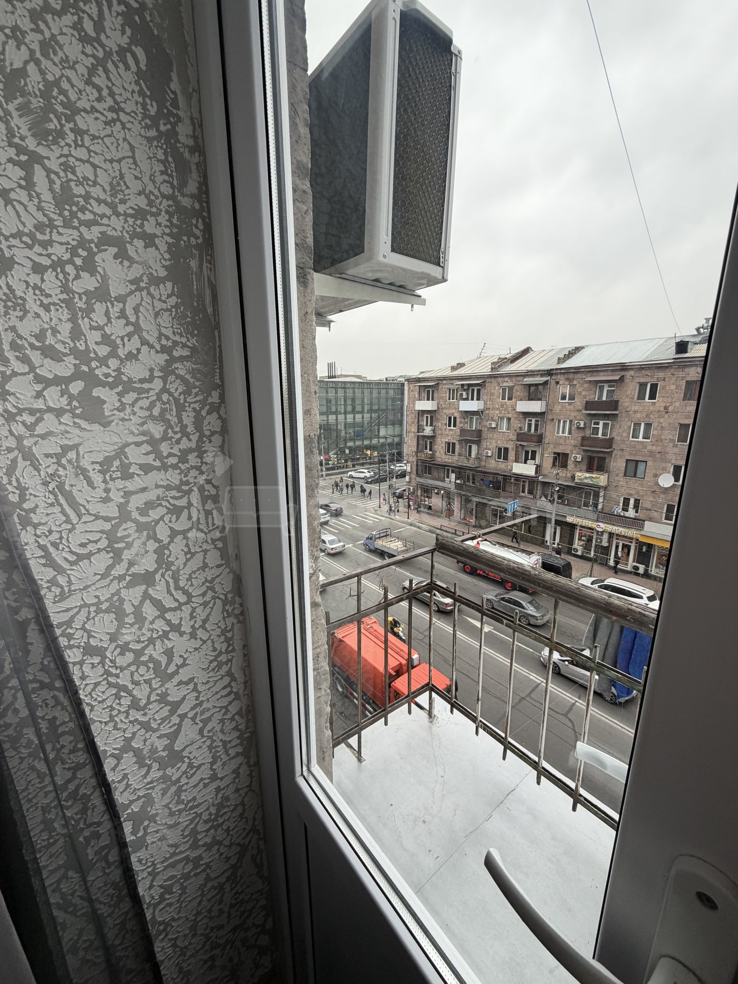 2 Սենյականոց Բնակարան, 36քմ, 5/5 հարկ, Դիզայներական Վերանորոգված