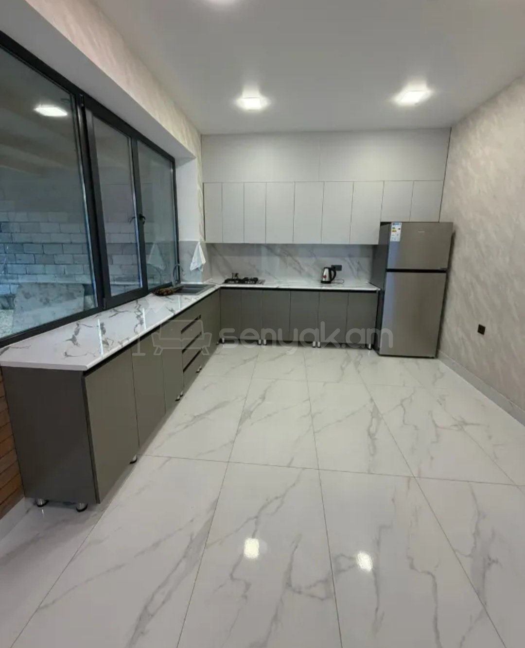 5 Սենյականոց Շքեղ Առանձնատուն, 300քմ, Լողավազանով