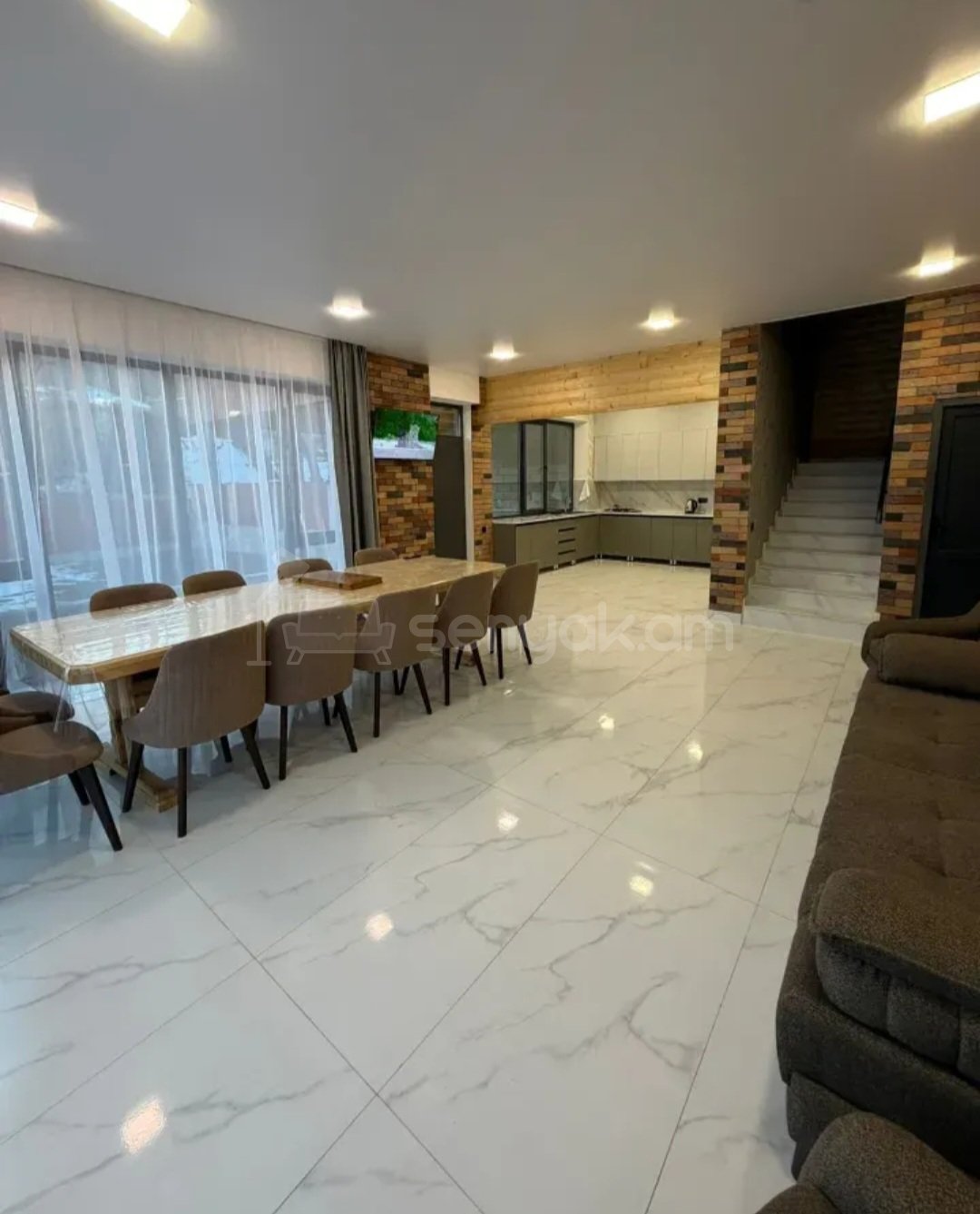 5 Սենյականոց Շքեղ Առանձնատուն, 300քմ, Լողավազանով