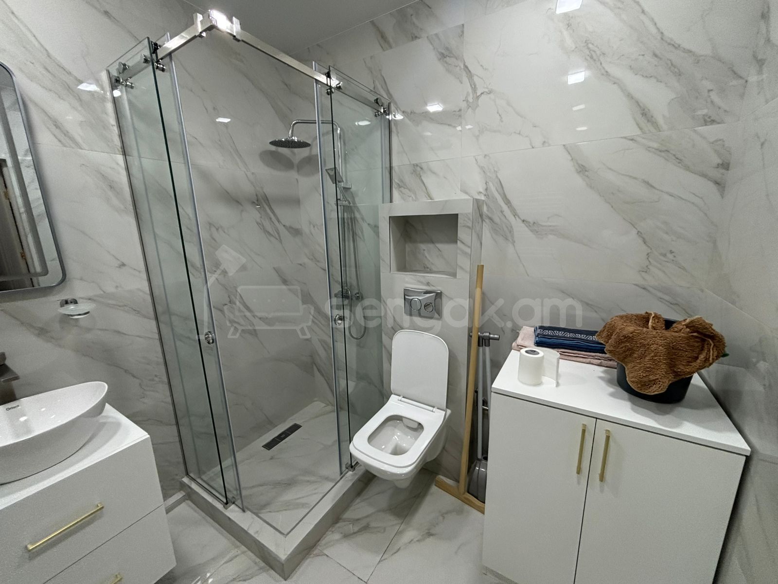 5 Սենյականոց Շքեղ Առանձնատուն, 300քմ, Լողավազանով