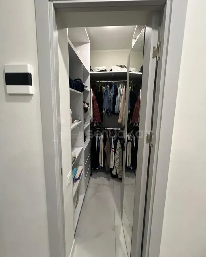 2 Սենյականոց Բնակարան Քարե Շենքում, 43քմ, 3/9 հարկ, Դիզայներական Վերանորոգված