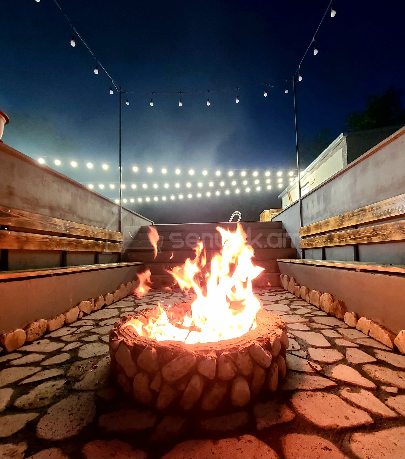 4 Սենյականոց Ամառանոց, 180քմ, Լողավազանով