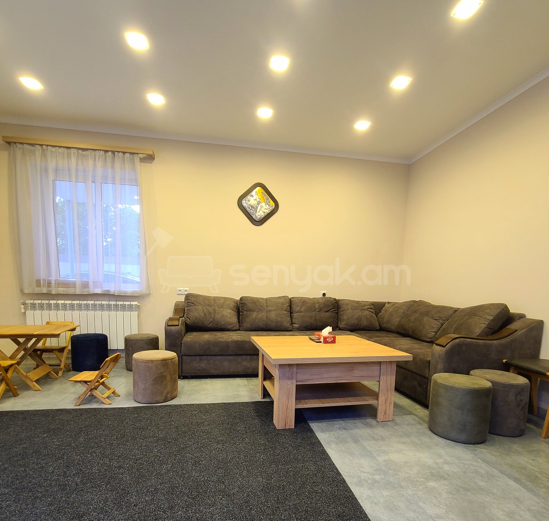 4 Սենյականոց Ամառանոց, 180քմ, Լողավազանով