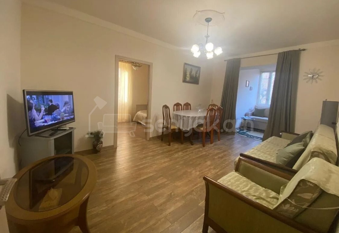 2 Սենյականոց Բնակարան Քարե Շենքում, 56քմ, 2/4 հարկ, Կապիտալ Վերանորոգված, Կահավորված, Արևկող