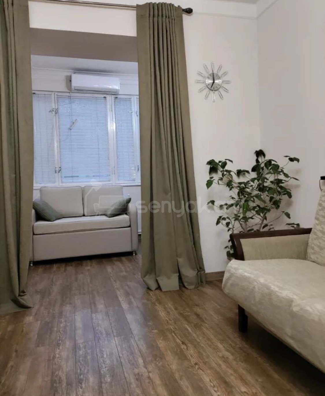 2 Սենյականոց Բնակարան Քարե Շենքում, 56քմ, 2/4 հարկ, Կապիտալ Վերանորոգված, Կահավորված, Արևկող