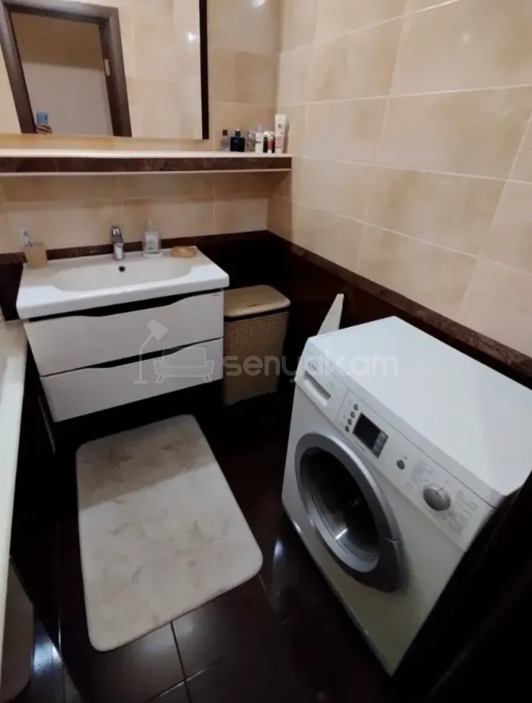 2 Սենյականոց Բնակարան Քարե Շենքում, 52քմ, 3/5 հարկ, Կապիտալ Վերանորոգված, Կահավորված, Արևկող