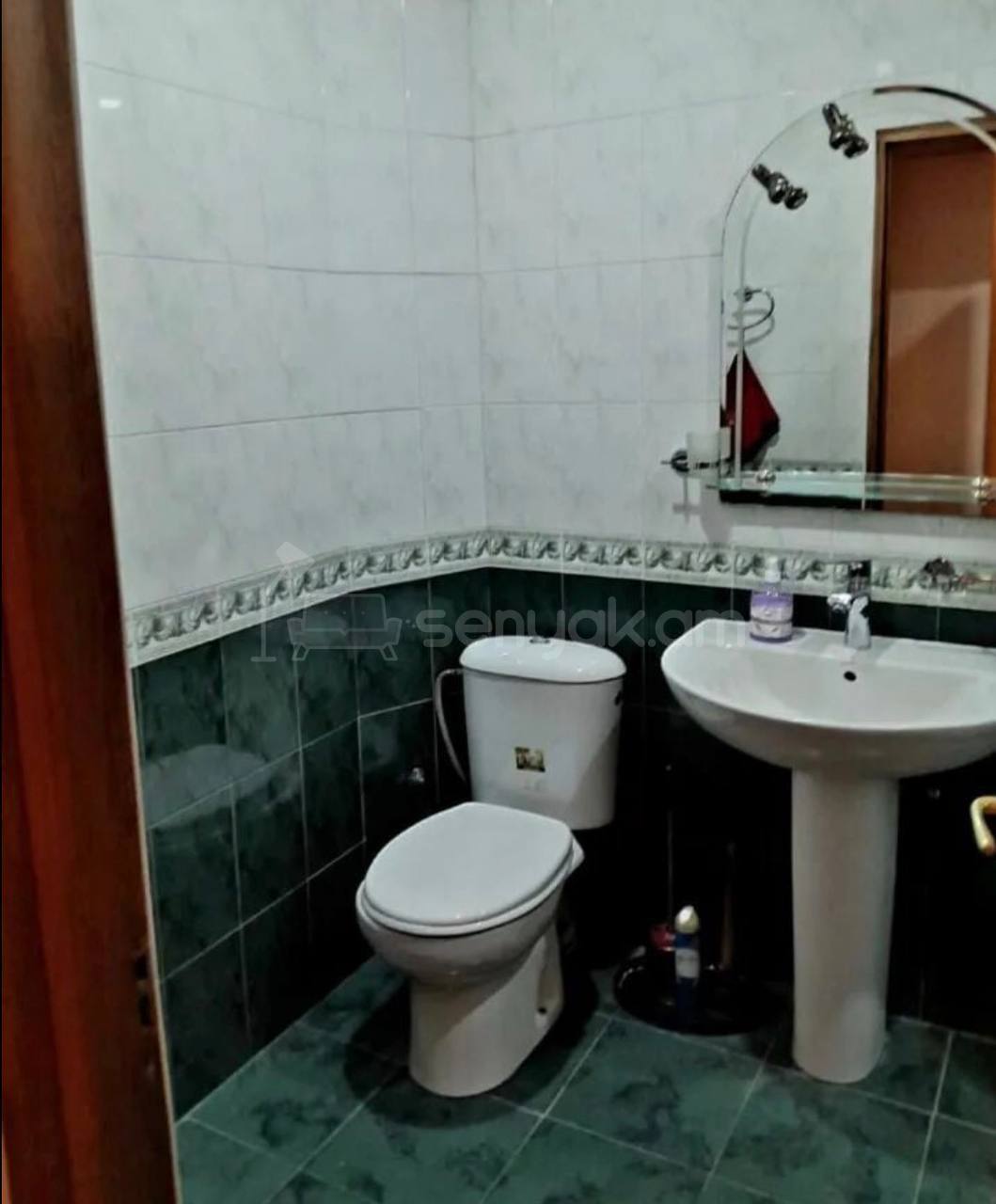 2 Սենյականոց Բնակարան Քարե Շենքում, 52քմ, 2/5 հարկ, Կապիտալ Վերանորոգված, Կահավորված