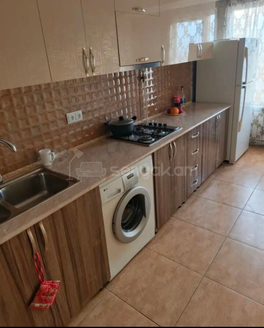 3 Սենյականոց Բնակարան, 100քմ, 8/14 հարկ, Դիզայներական Վերանորոգված, Կահավորված, Արևկող