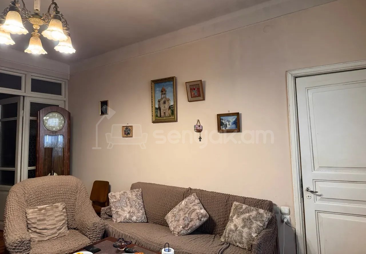 3 Սենյականոց Սեփական Տուն, 130քմ, Նորմալ Վիճակում, Ավտոտնակով