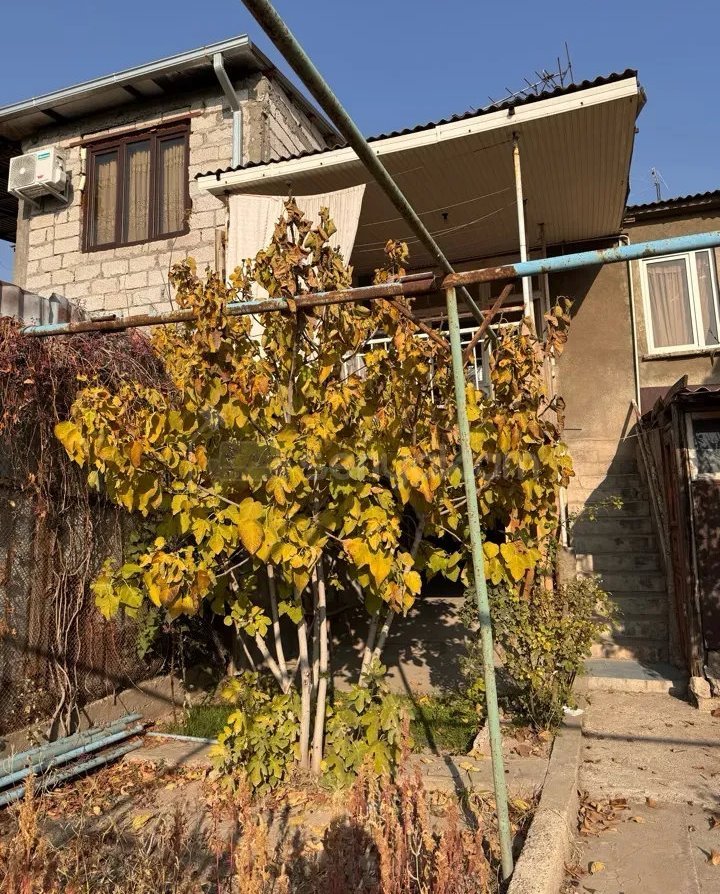 3 Սենյականոց Սեփական Տուն, 130քմ, Նորմալ Վիճակում, Ավտոտնակով