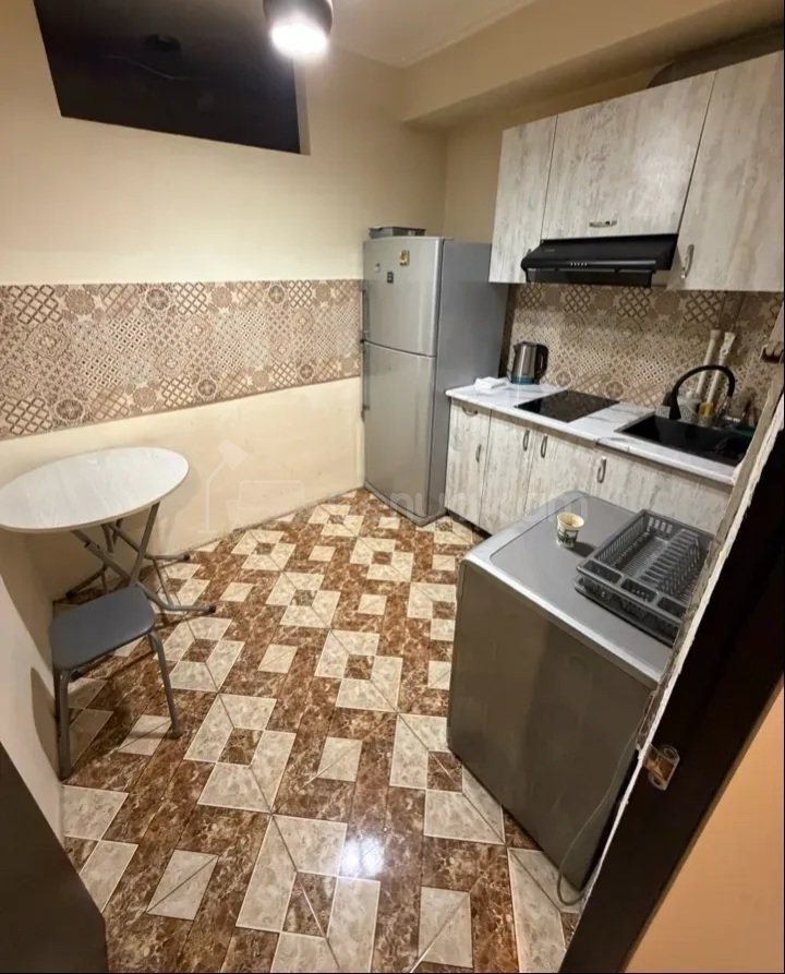 2 Սենյականոց Բնակարան Քարե Շենքում, 45քմ, 4/9 հարկ, Կապիտալ Վերանորոգված, Կահավորված