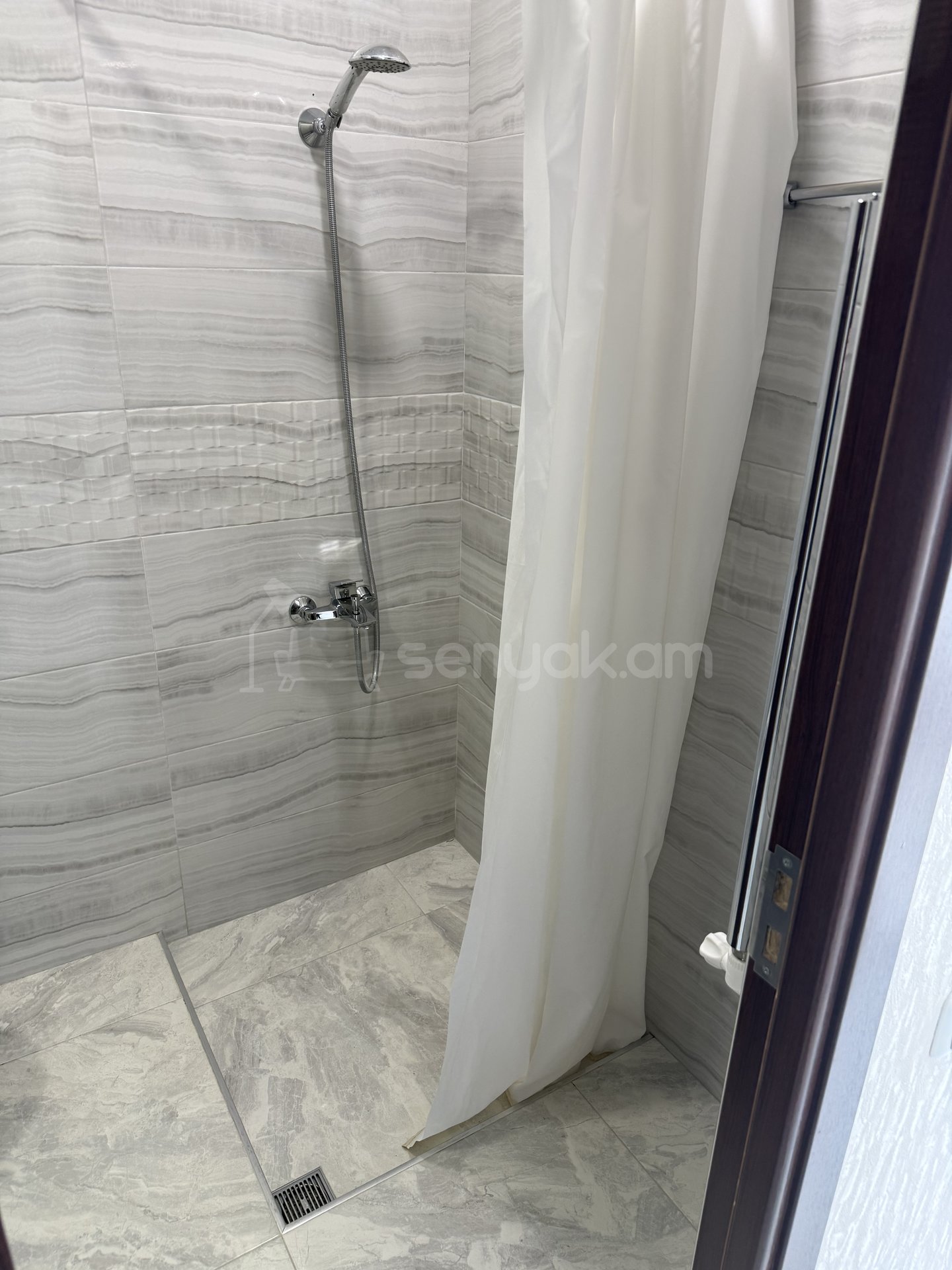 2 Սենյականոց Բնակարան Քարե Շենքում, 43քմ, 3/5 հարկ, Կապիտալ Վերանորոգված, Կահավորված, Արևկող