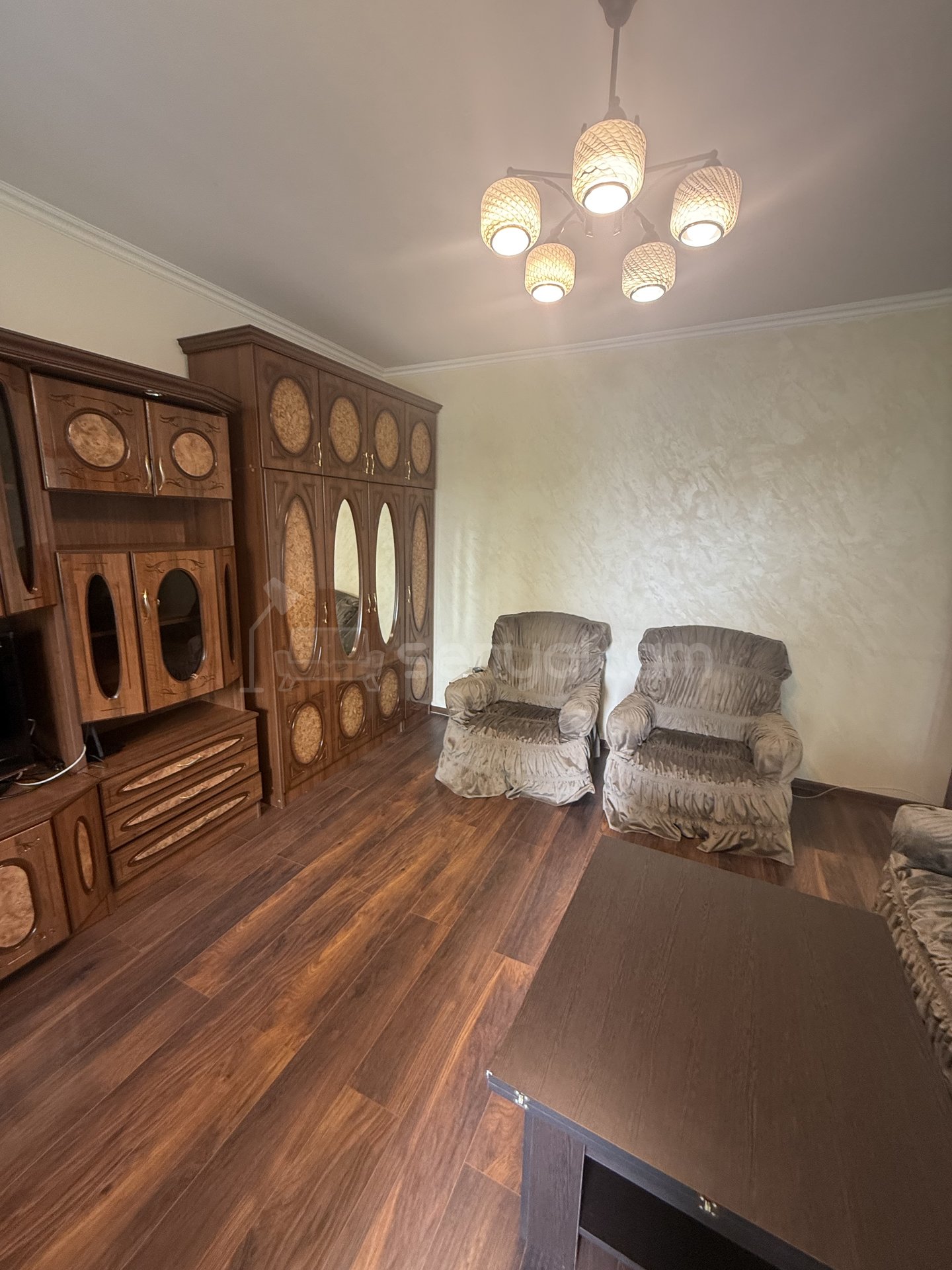 2 Սենյականոց Բնակարան Քարե Շենքում, 43քմ, 3/5 հարկ, Կապիտալ Վերանորոգված, Կահավորված, Արևկող