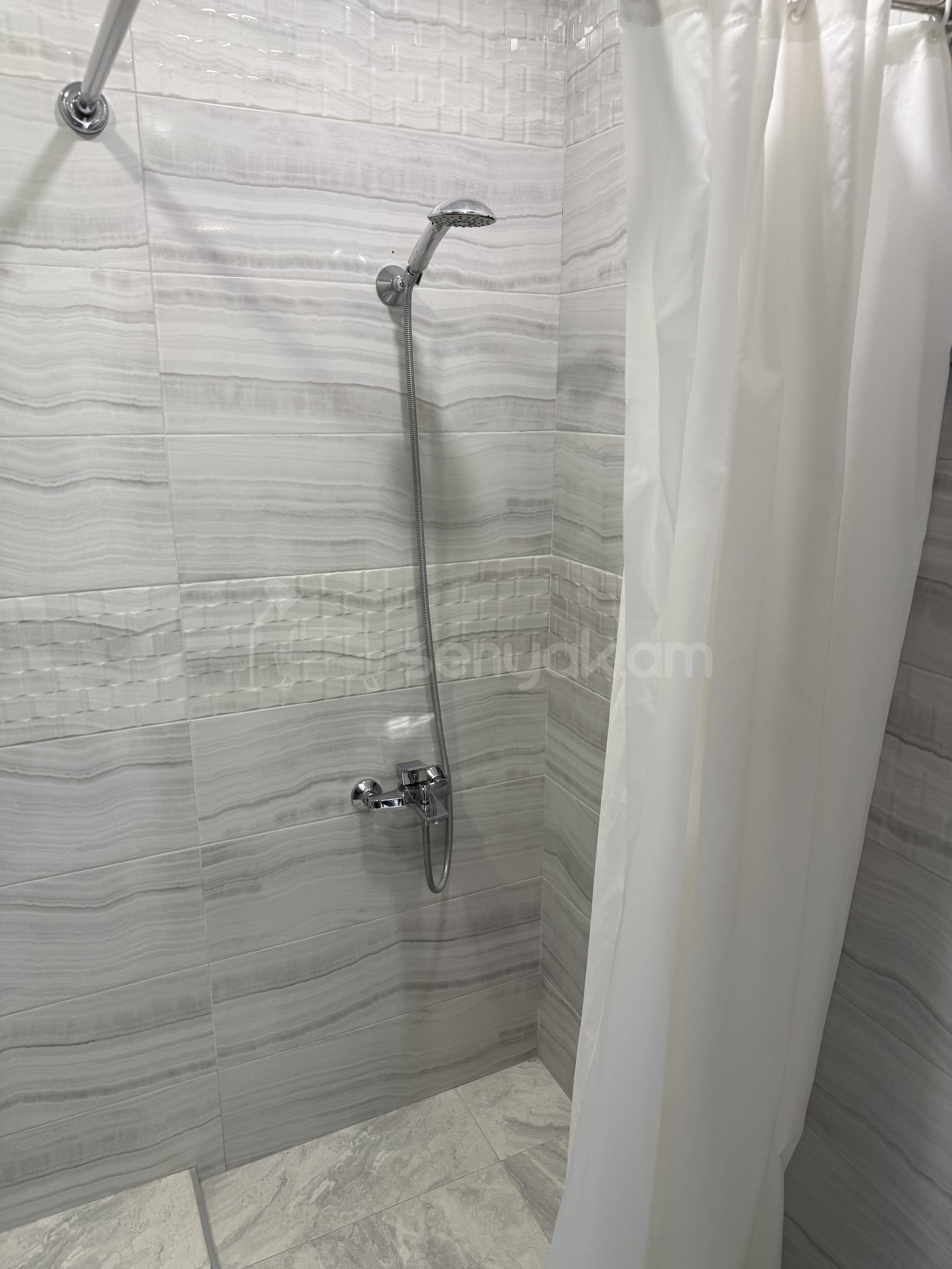 2 Սենյականոց Բնակարան Քարե Շենքում, 43քմ, 3/5 հարկ, Կապիտալ Վերանորոգված, Կահավորված, Արևկող