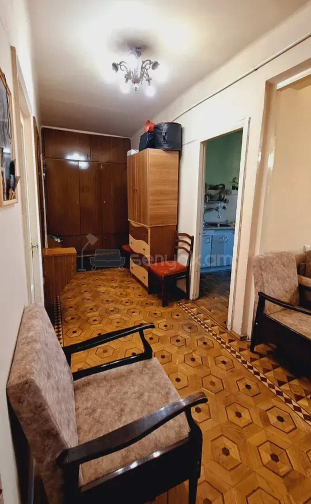 4 Սենյականոց Բնակարան, 85քմ, 8/9 հարկ, Նորմալ Վիճակում