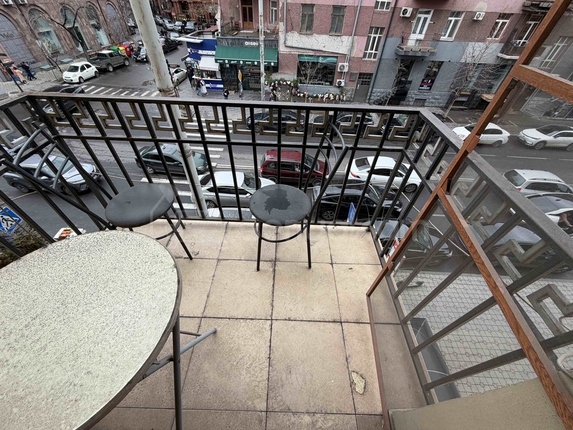 2 Սենյականոց Բնակարան Քարե Շենքում, 46քմ, 3/4 հարկ, Կապիտալ Վերանորոգված