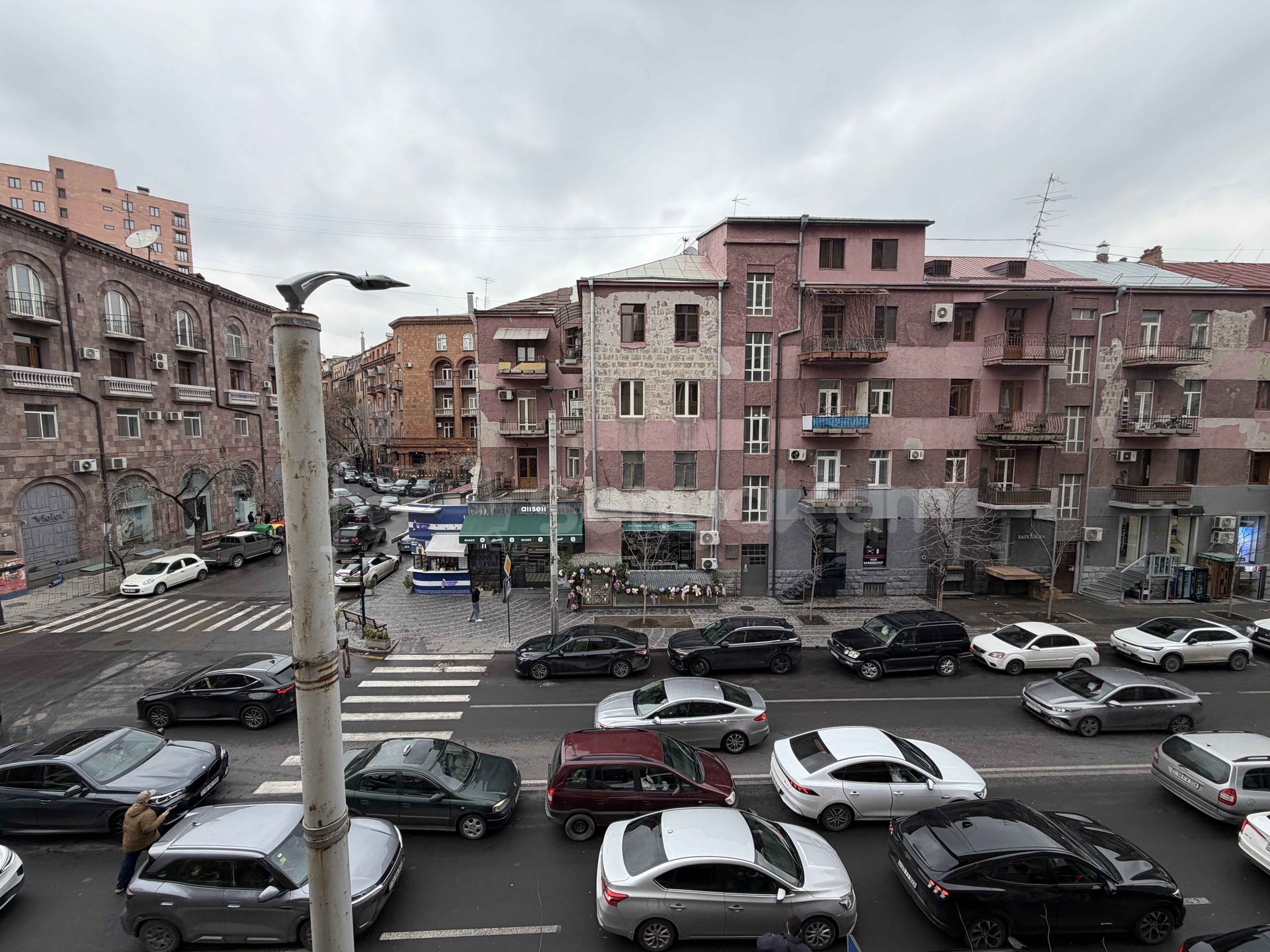 2 Սենյականոց Բնակարան Քարե Շենքում, 46քմ, 3/4 հարկ, Կապիտալ Վերանորոգված