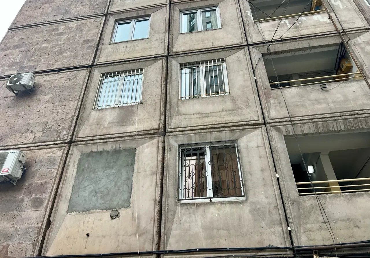 3 Սենյականոց Բնակարան, 81քմ, 2/14 հարկ, Կապիտալ Վերանորոգված