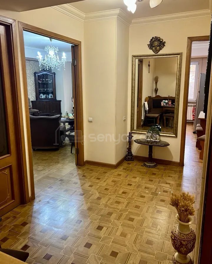 3 Սենյականոց Բնակարան, 81քմ, 2/14 հարկ, Կապիտալ Վերանորոգված