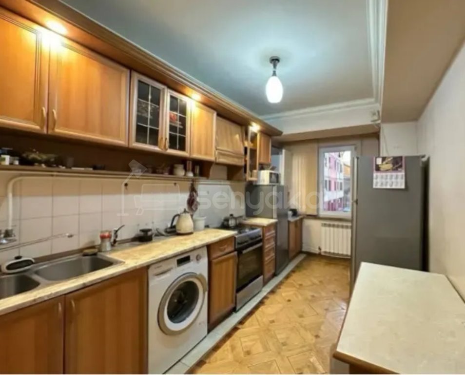 3 Սենյականոց Բնակարան, 81քմ, 2/14 հարկ, Կապիտալ Վերանորոգված