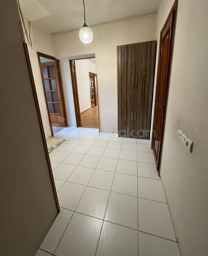 3 Սենյականոց Բնակարան, 76քմ, 3/12 հարկ, Կապիտալ Վերանորոգված