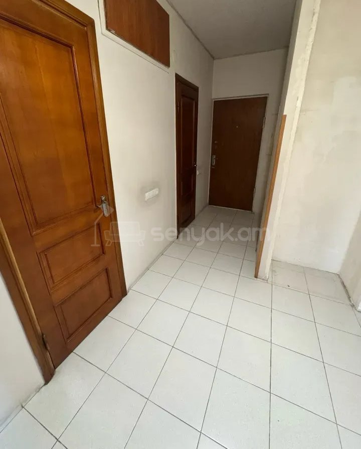 3 Սենյականոց Բնակարան, 76քմ, 3/12 հարկ, Կապիտալ Վերանորոգված