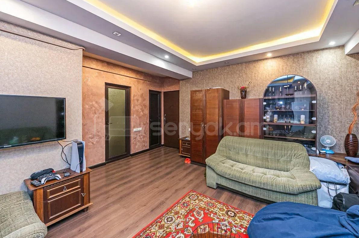 2 Սենյականոց Բնակարան, 43քմ, 7/9 հարկ, Կապիտալ Վերանորոգված